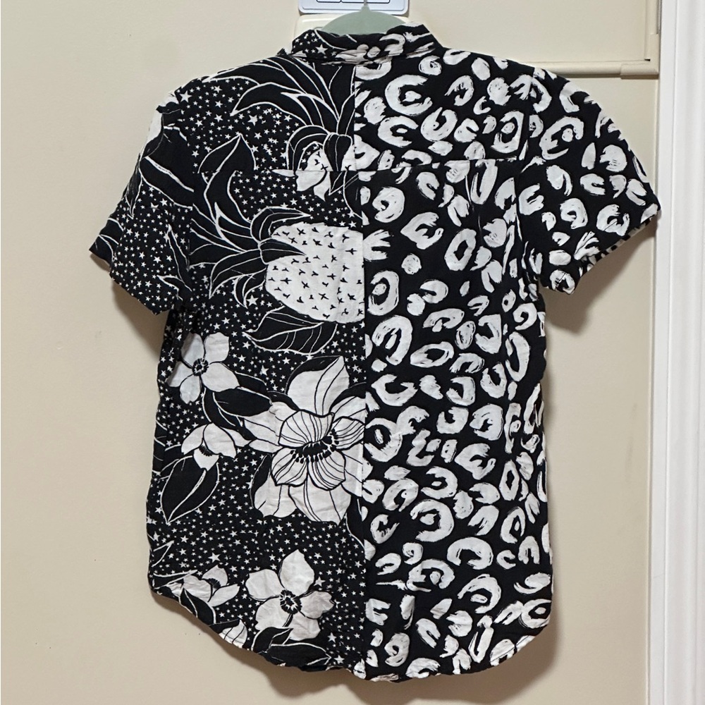 Farm Rio for Anthropologie Button Down Print Black White Surf Shirt Size Small - Picture 6 of 13